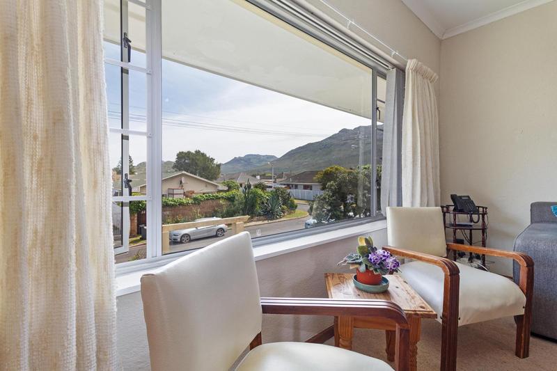 2 Bedroom Property for Sale in Fish Hoek Western Cape
